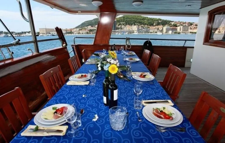 33m Jesenice Boat Hire