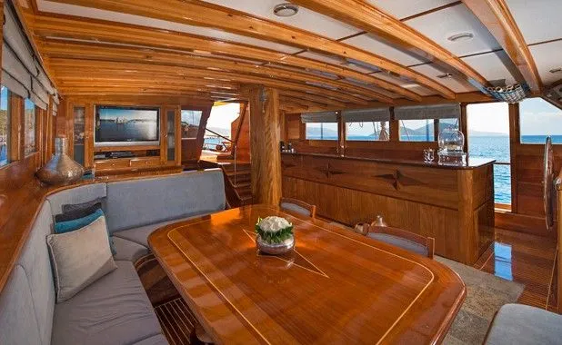 Flas 7 Charter Boat - 5