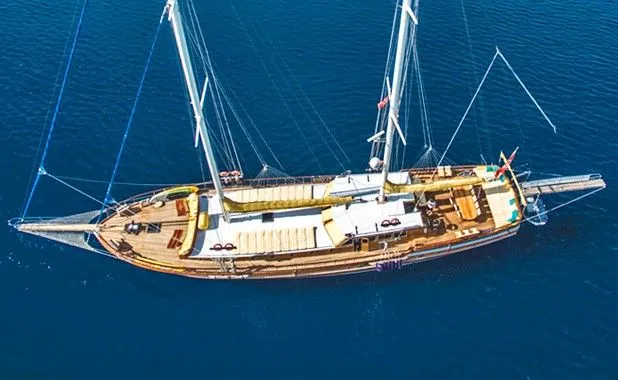 Flas 7 Charter Boat - 3