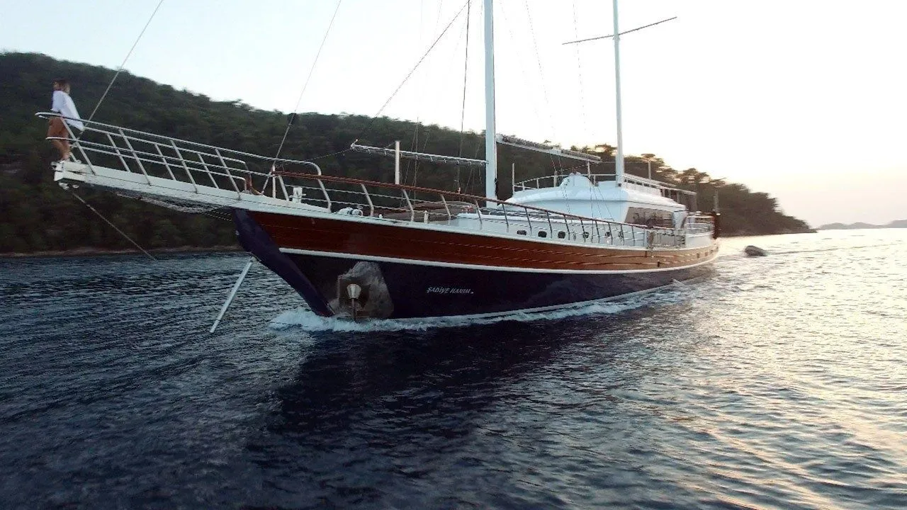 Explore Marmaris on a 34m Rental Boat