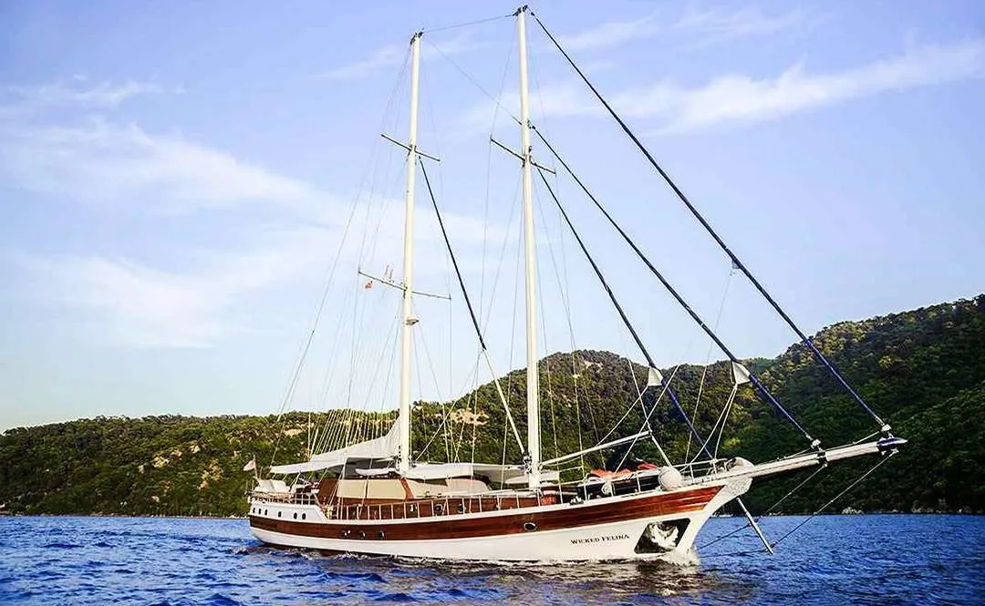 Rent a 34m 5 Cabin Gulet in Marmaris