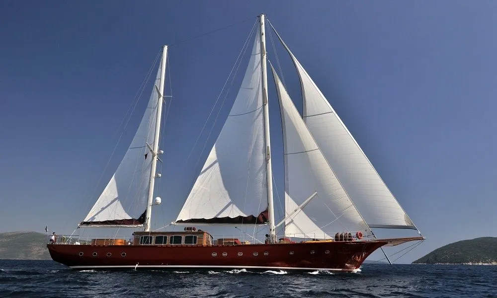 Casa Dell'Arte Charter Boat - 2