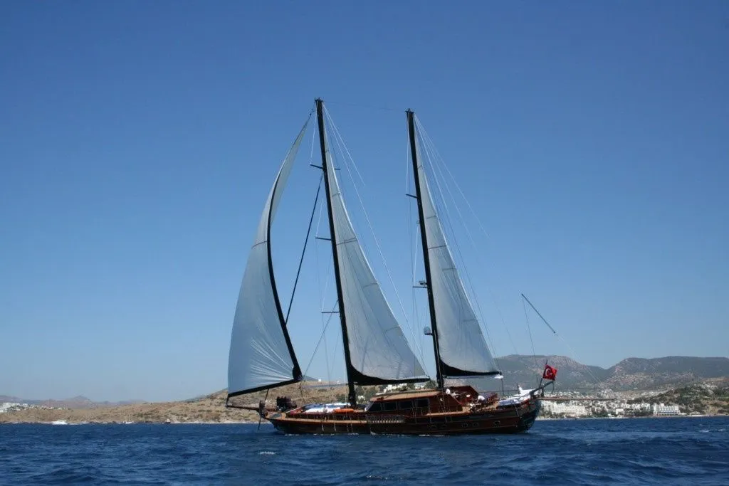 Princess Karia 4 Charter Boat - 3