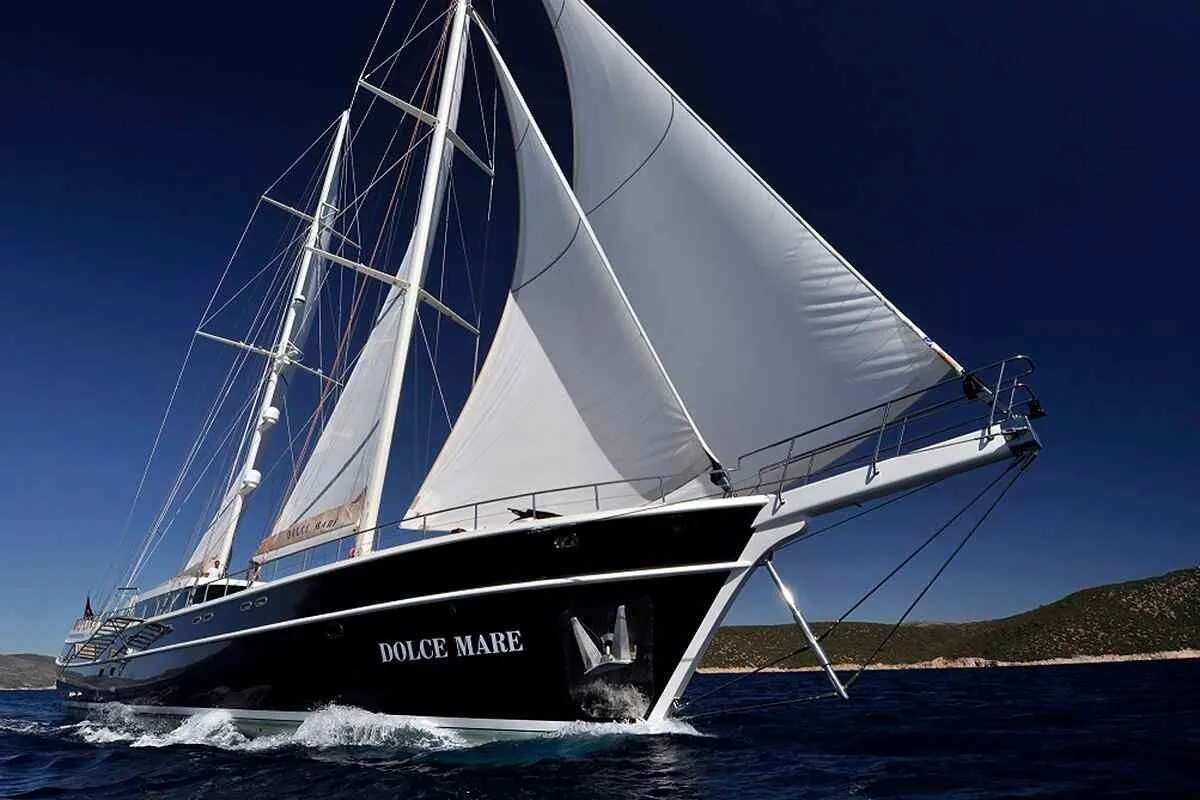 Dolce Mare Charter Boat - 3