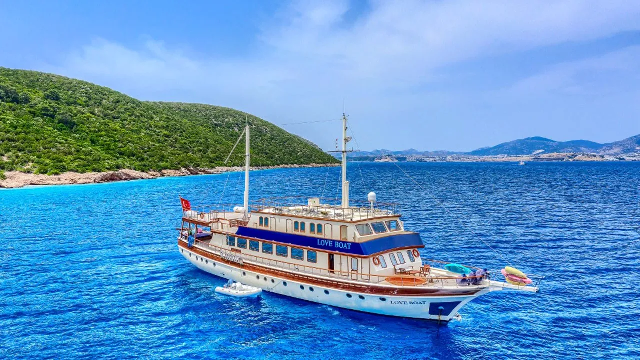 Love Boat Charter Boat - 4