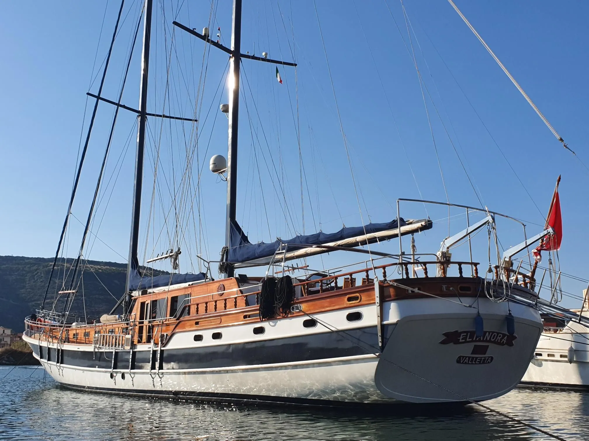 Charter a 39m Gulet in Cannigione