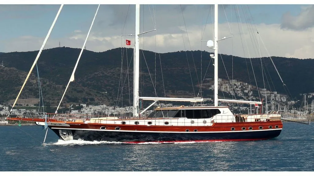 Dragon Fly Charter Boat - 3