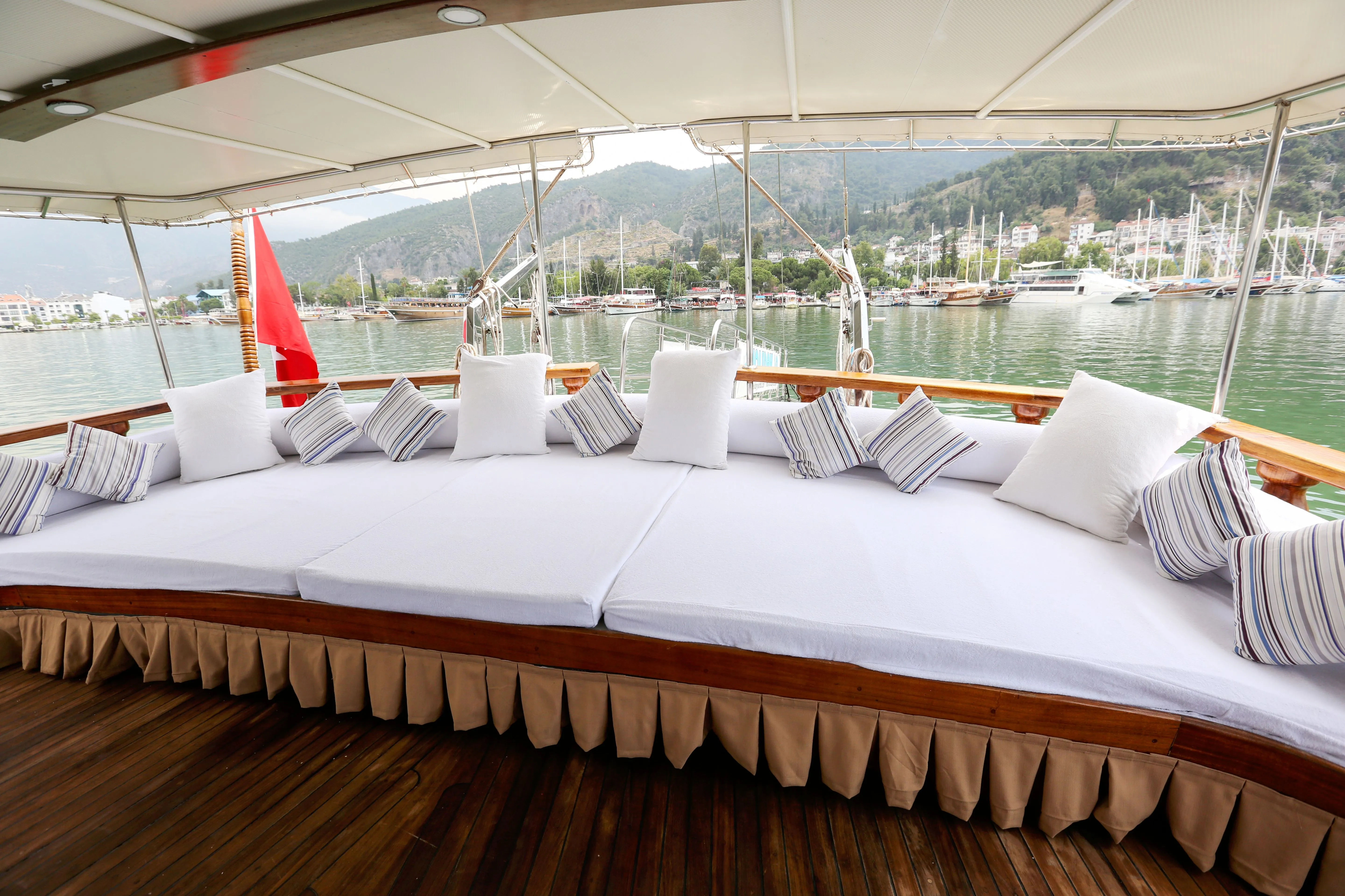 Holiday 10 Kiralık Teknesi - 5