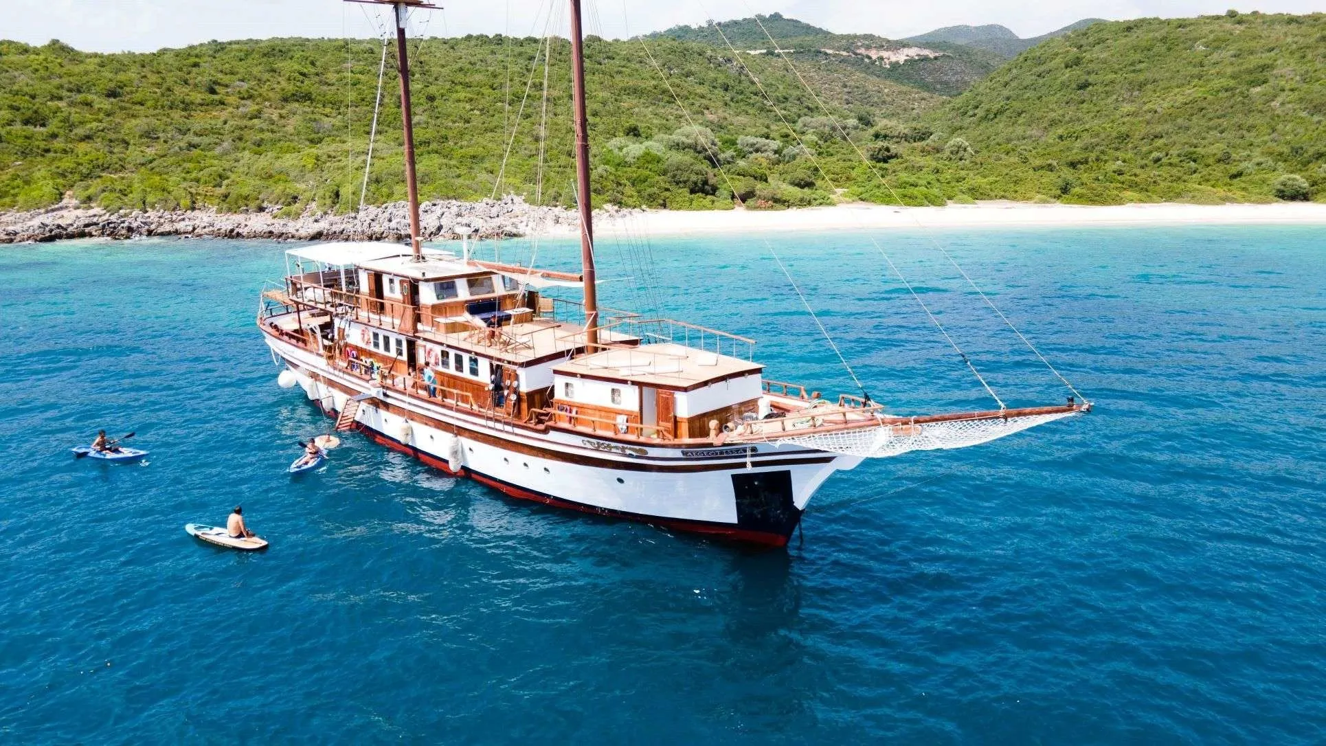40m Corfu Town 14 Cabin Gulet Hire