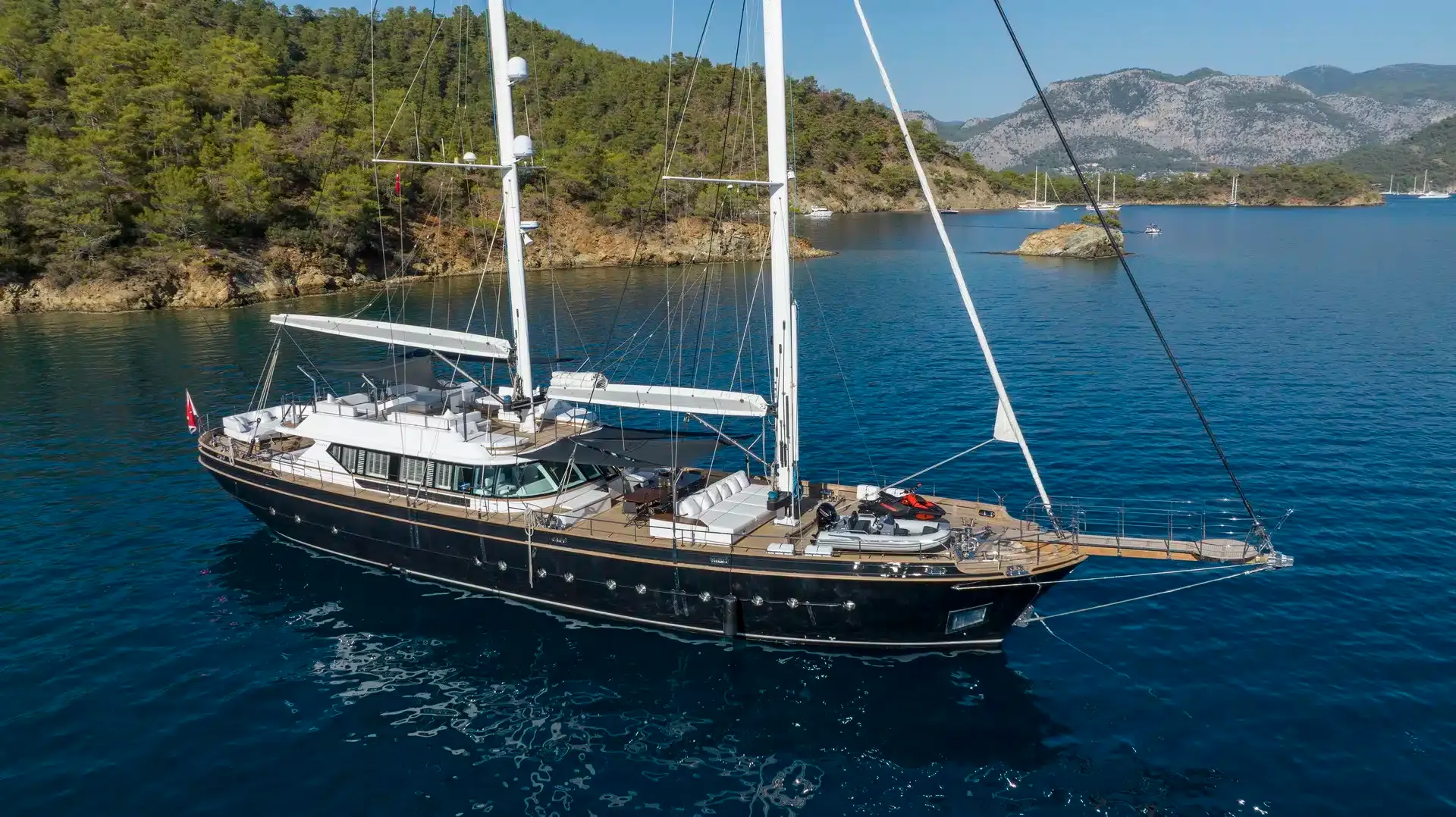 Atlantika Charter Boat - 2