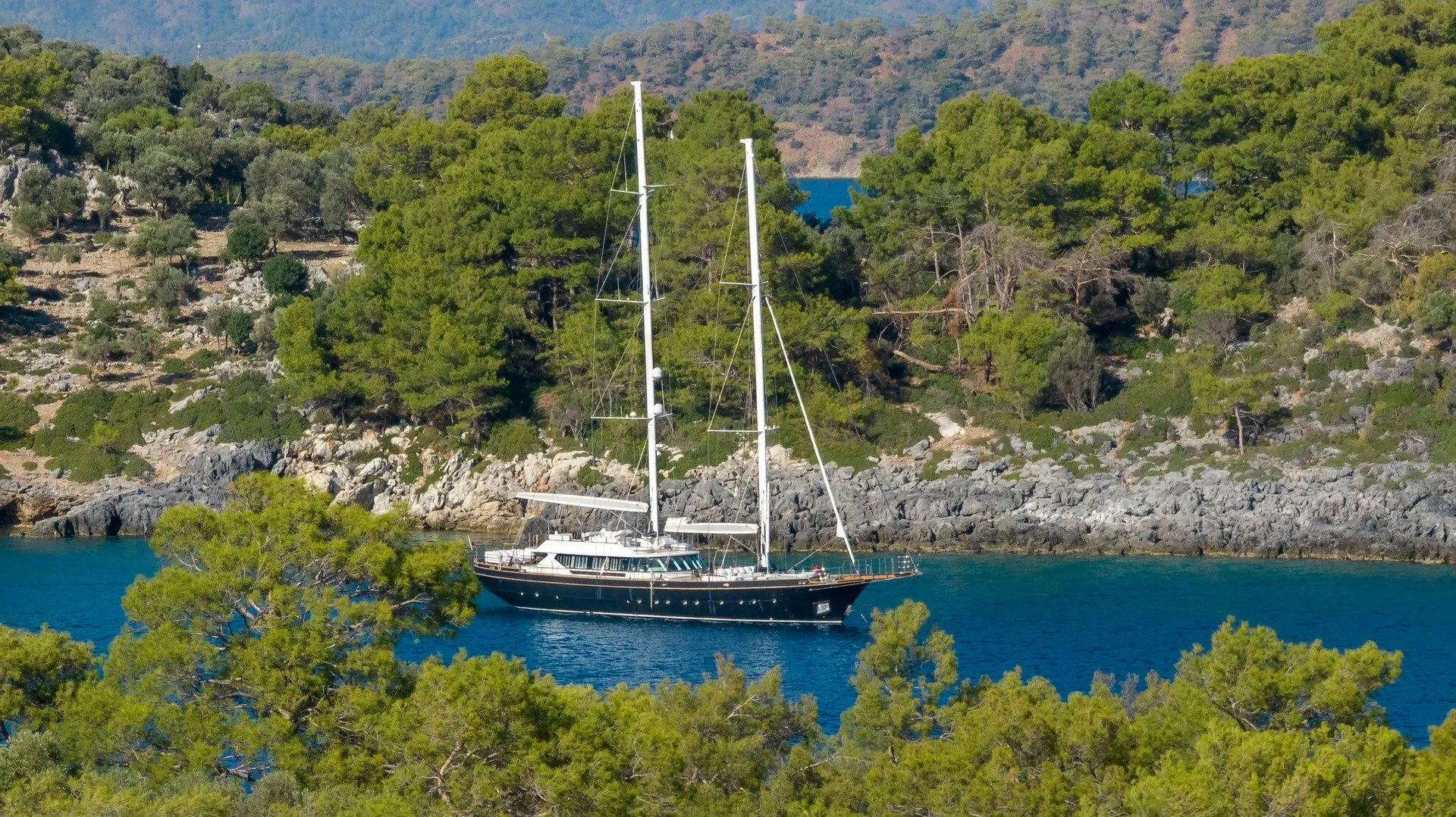 Atlantika Charter Boat - 5