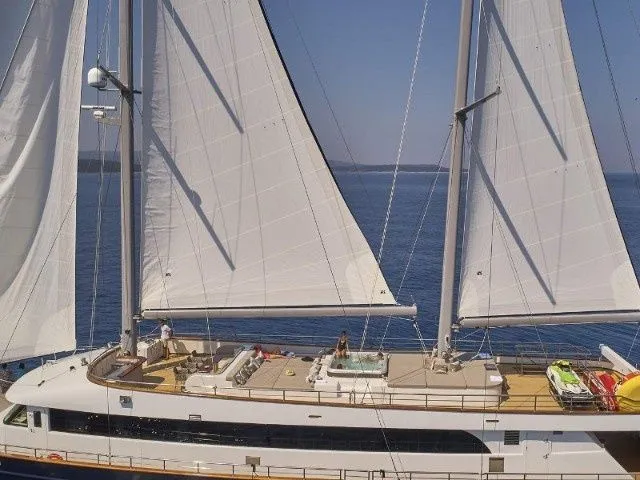 Dalmatino Charter Boat - 5