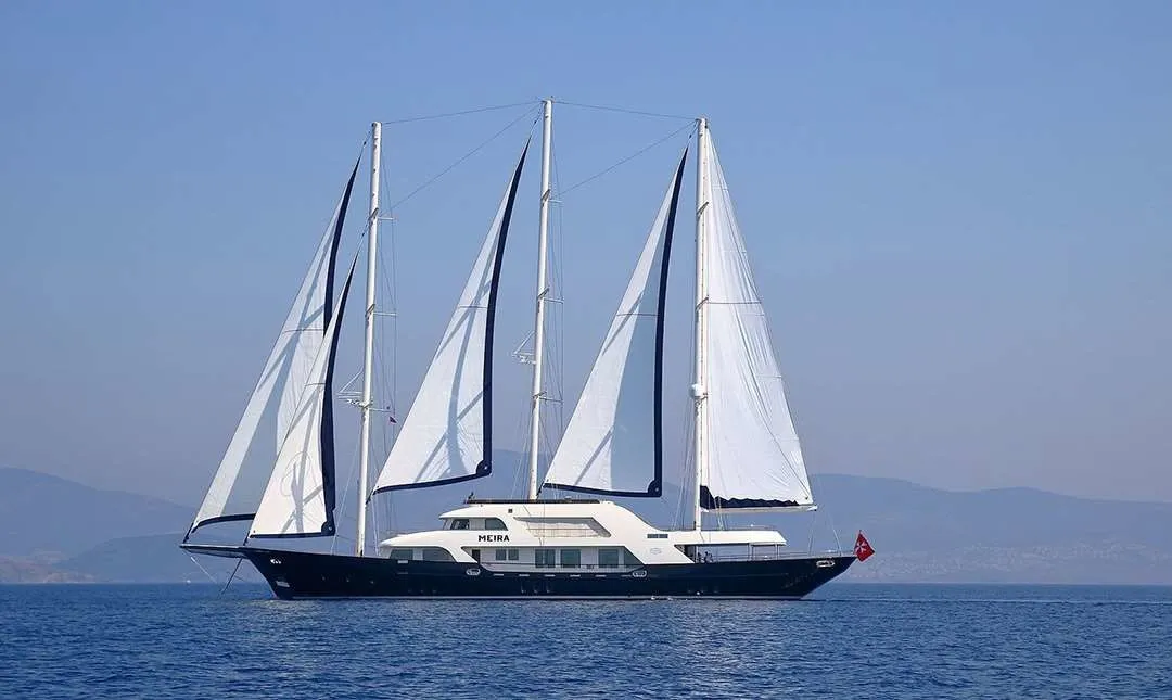 Meira Charter Boat - 1