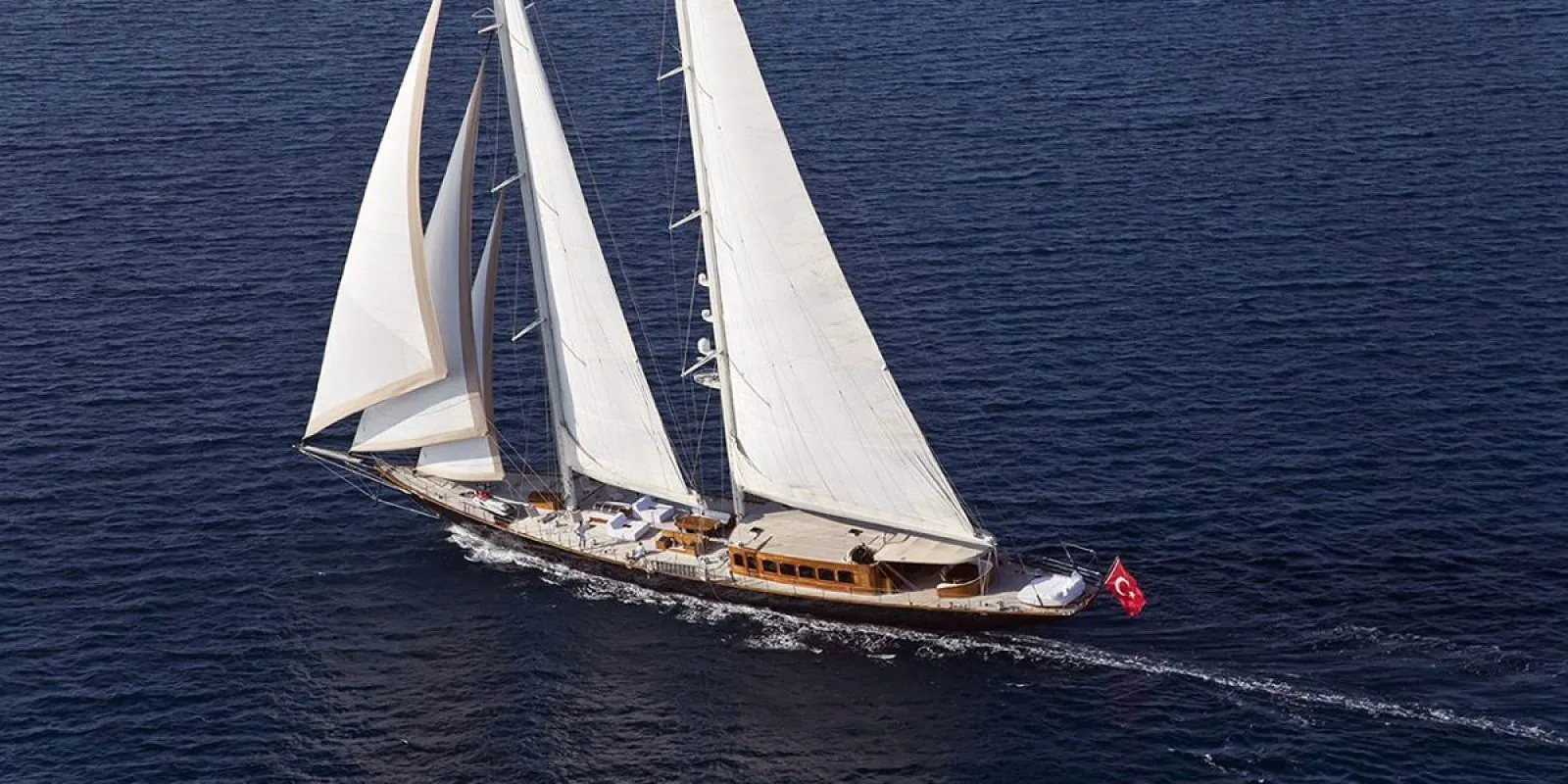 Aria 1 Charter Boat - 3