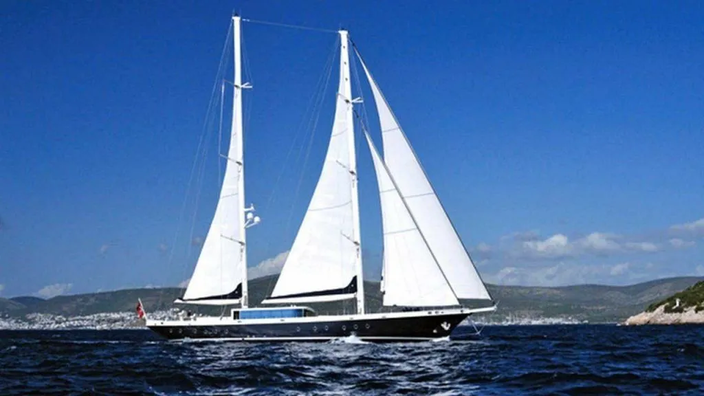 Tuyika S Charter Boat - 4