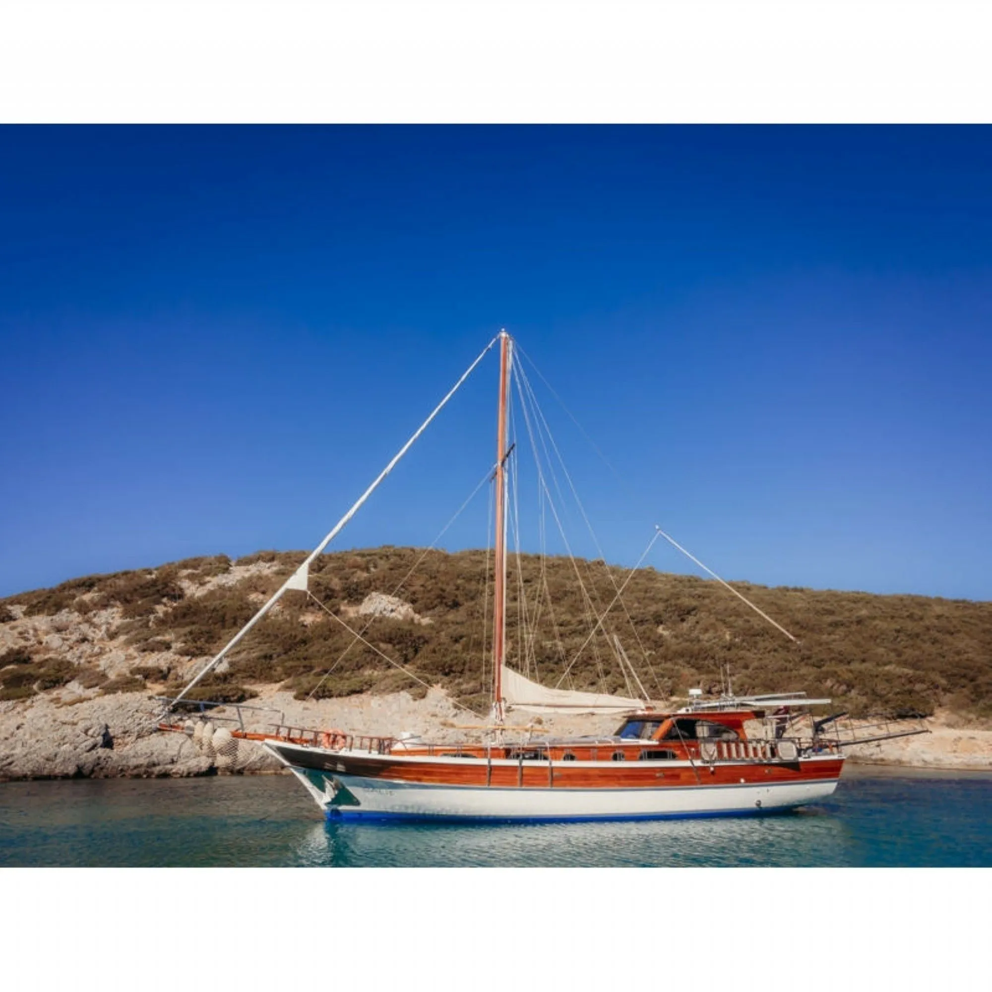 Oalis Charter Boat - 3