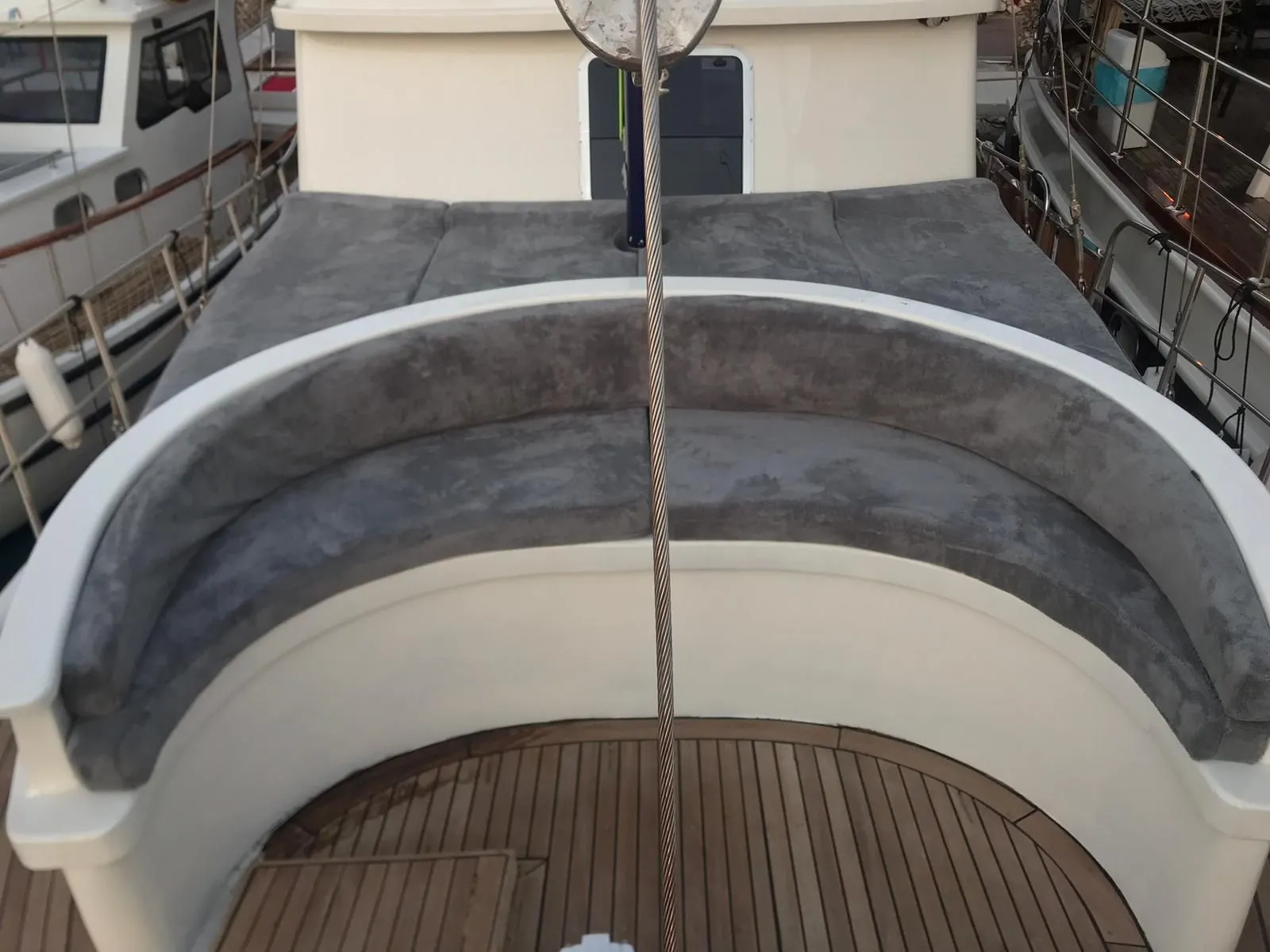 Cansum B Charterboot - 5