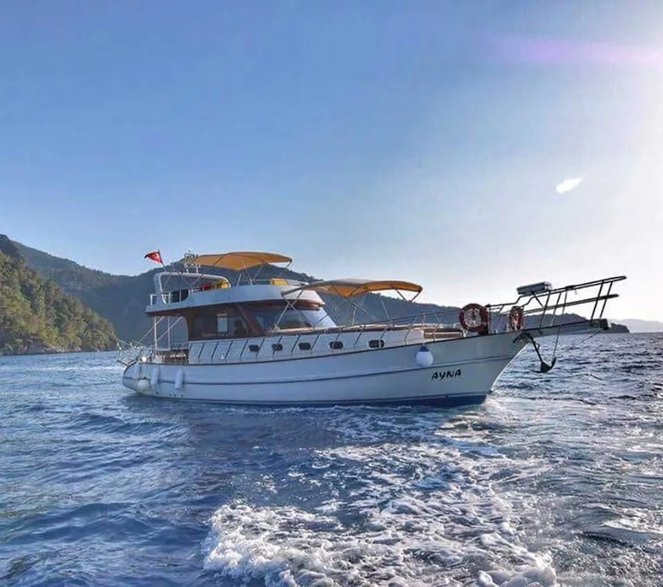 Ayna Charter Boat
