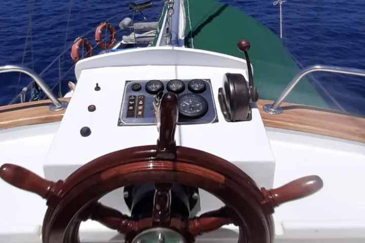Ozbaris Charter Boat