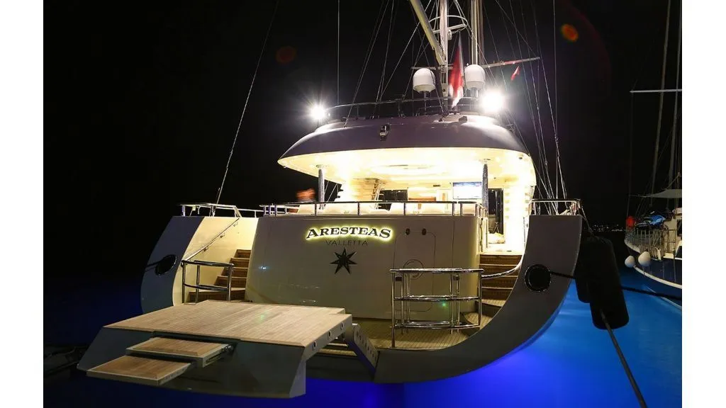 Aresteas Charter Boat