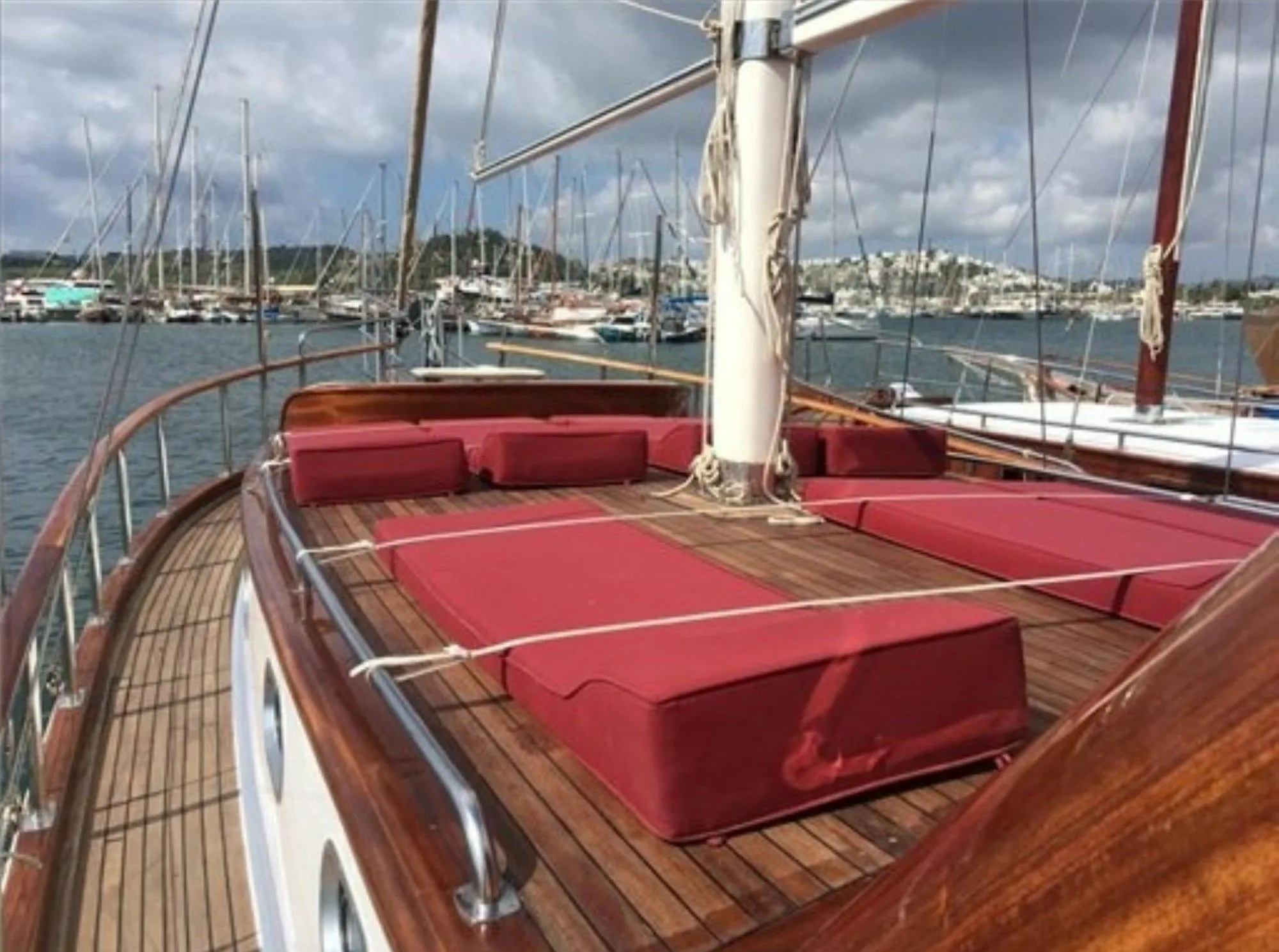 Artemis 1 Charter Boat - 2