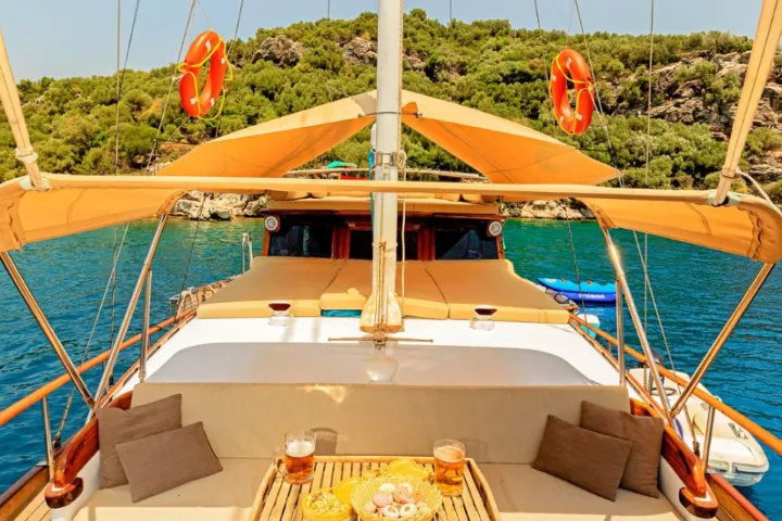 Чартер Mola - 5