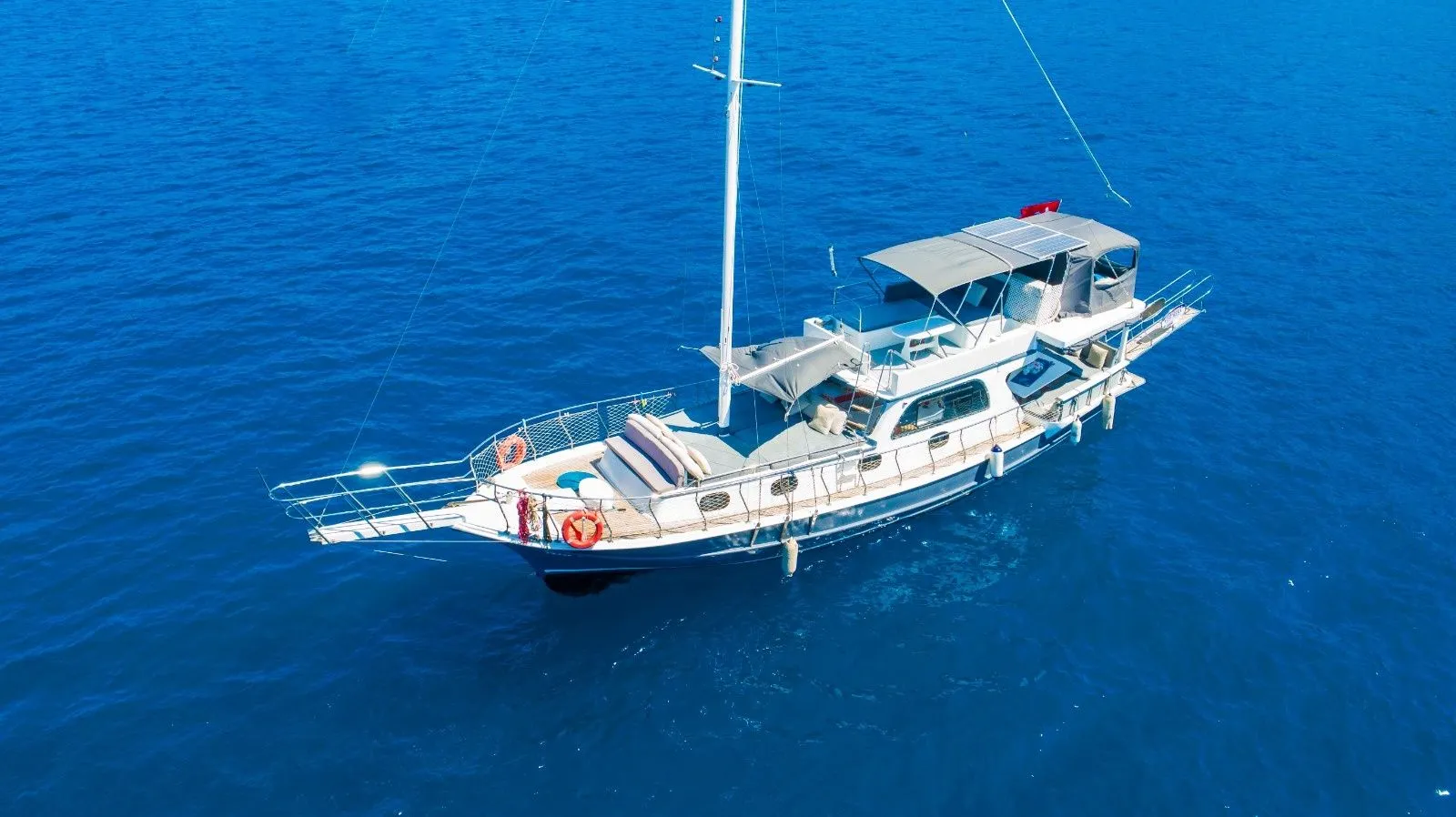 Explore Göcek on a 16.5m Rental Boat
