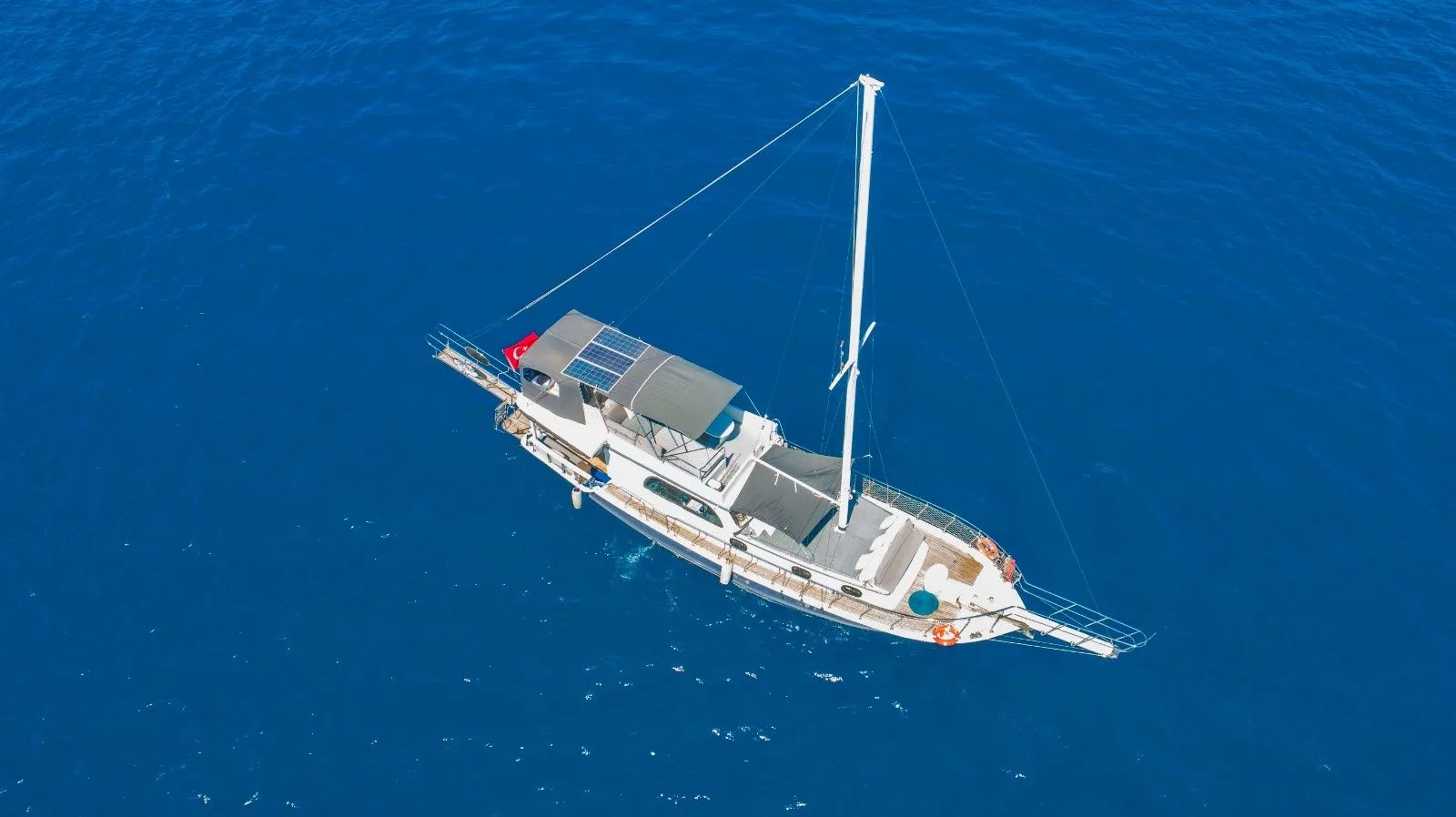 Explore Göcek on a 16.5m Rental Boat