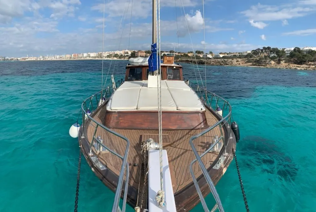 Suite del Mar Charter Boat