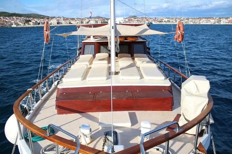 Babac Charter Boat