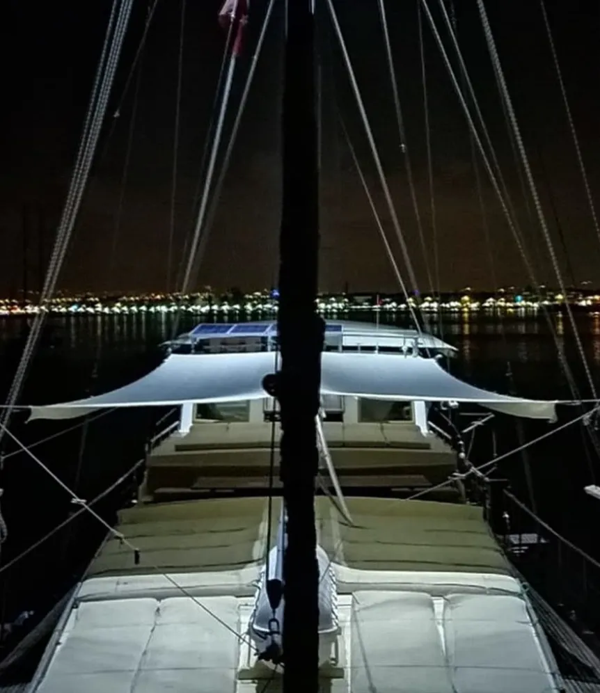 Esmeralda Charter Boat