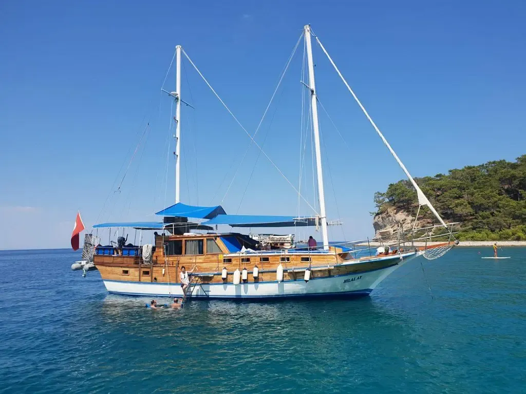 18m Kemer Boat Hire