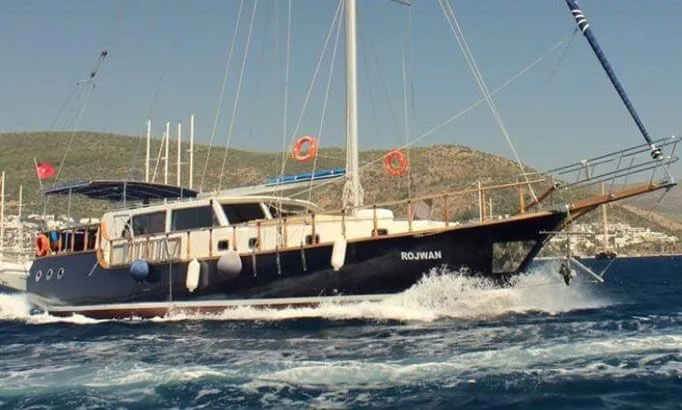 Rojwan Charter Boat - 2
