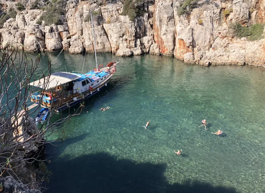 Rent a 18m 5 Cabin Gulet in Kaş
