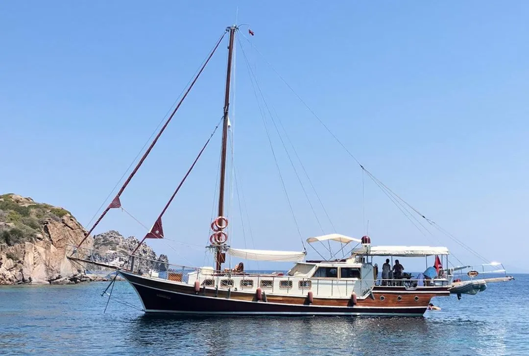 Charter a 18m Boat in Yalikavak