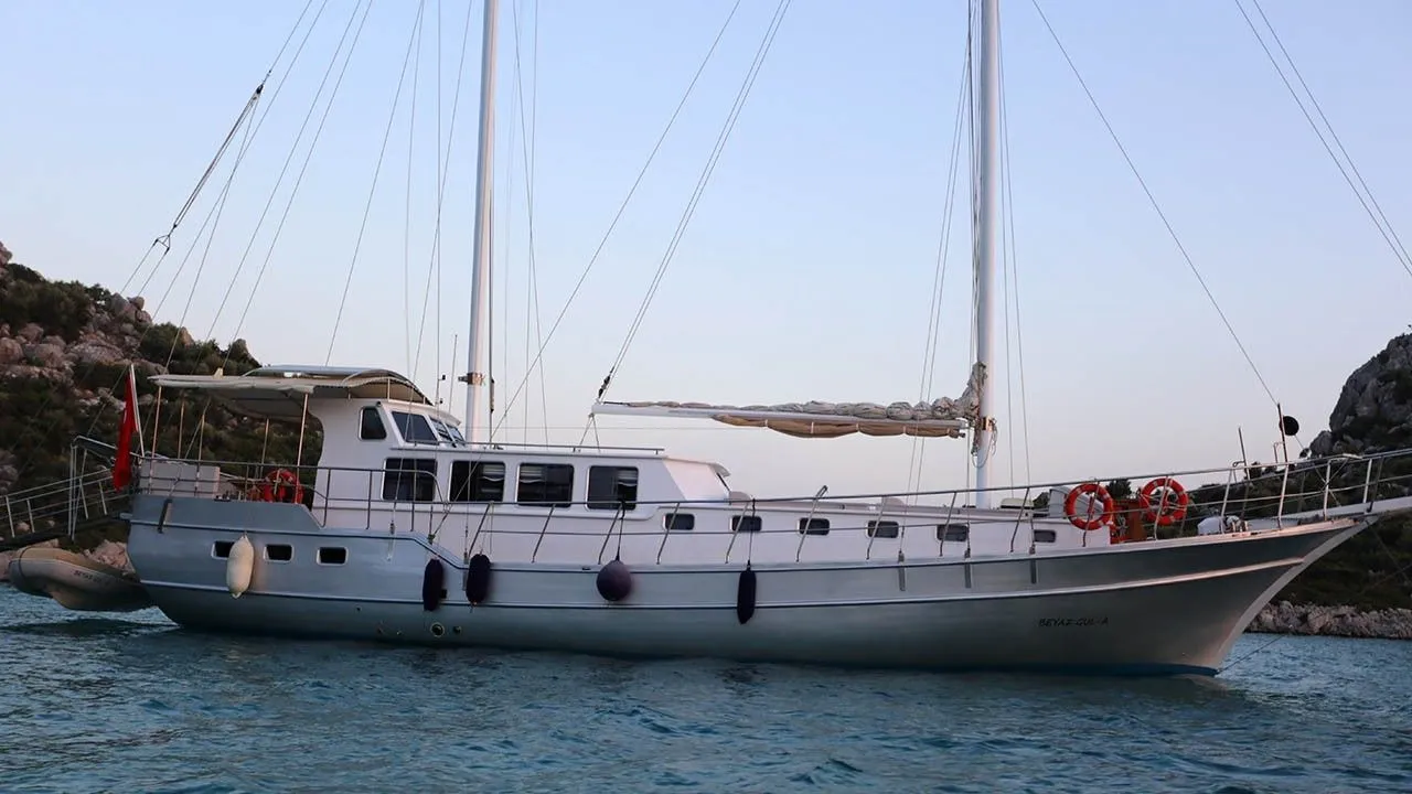 Beyaz Gul A Mietboot - 3