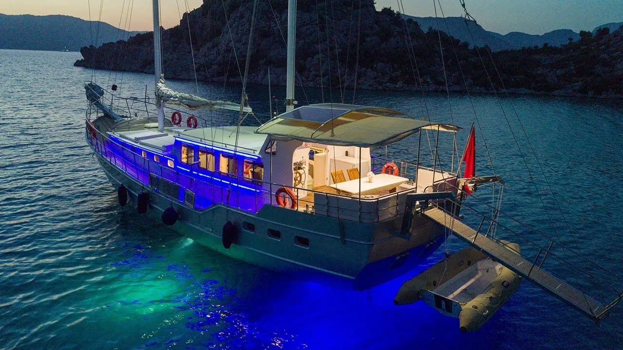 Beyaz Gul A Mietboot - 2
