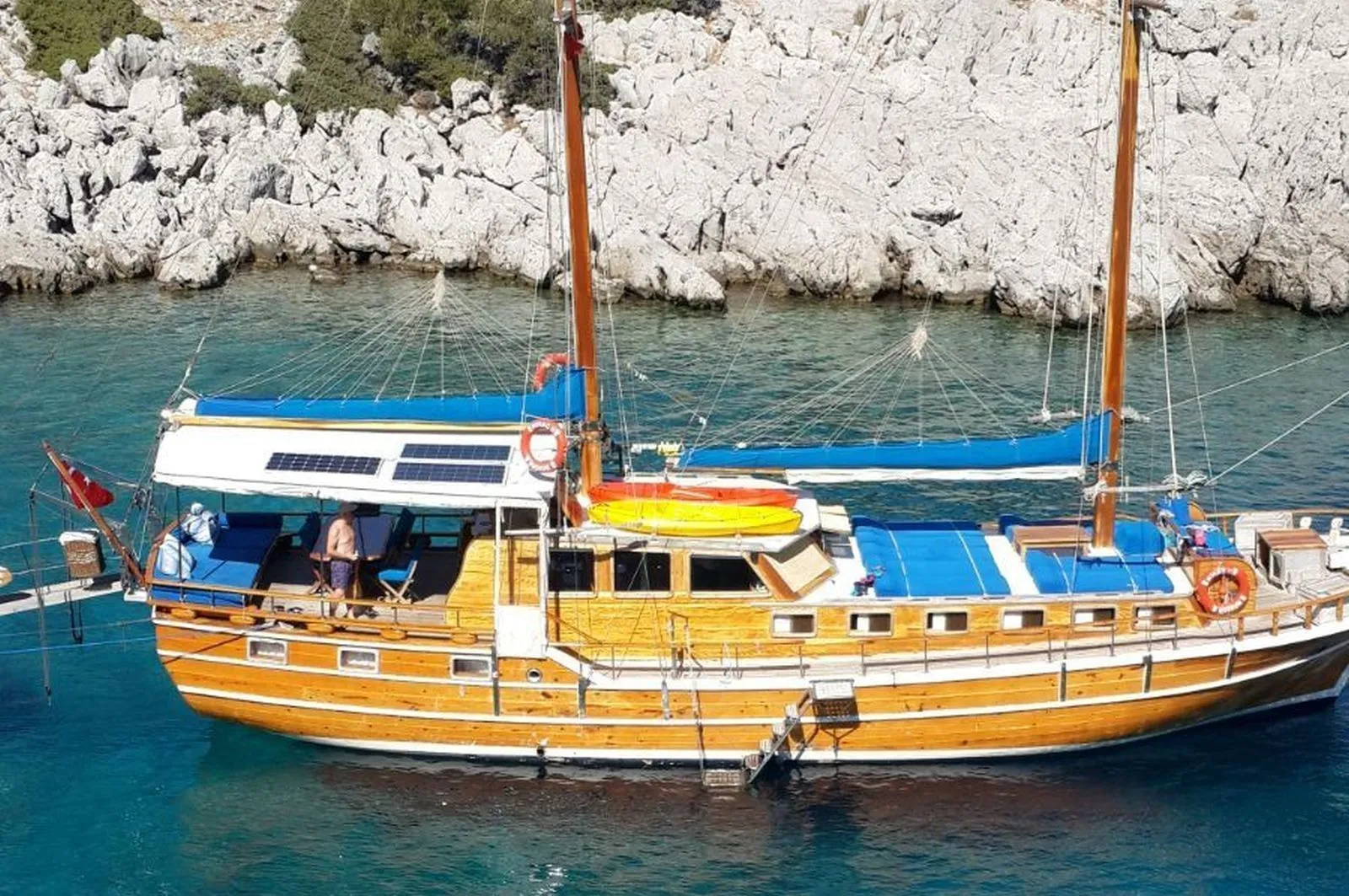 Mirac 2 Charter Boat