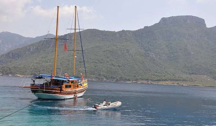 Karya Charter Boat - 2