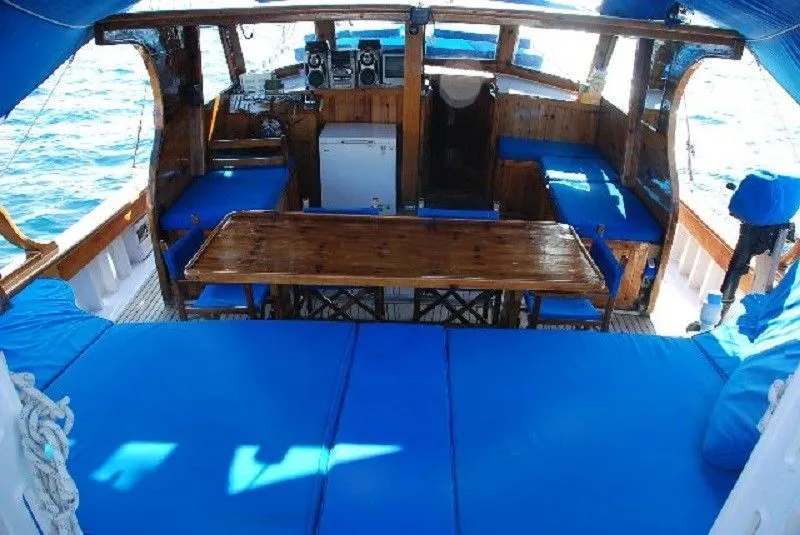 Deniz C Charter Boat - 4