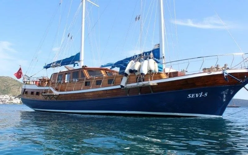 Sevi 5 Charter Boat - 1