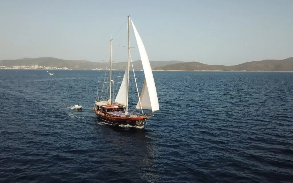 Trippin Charter Boat