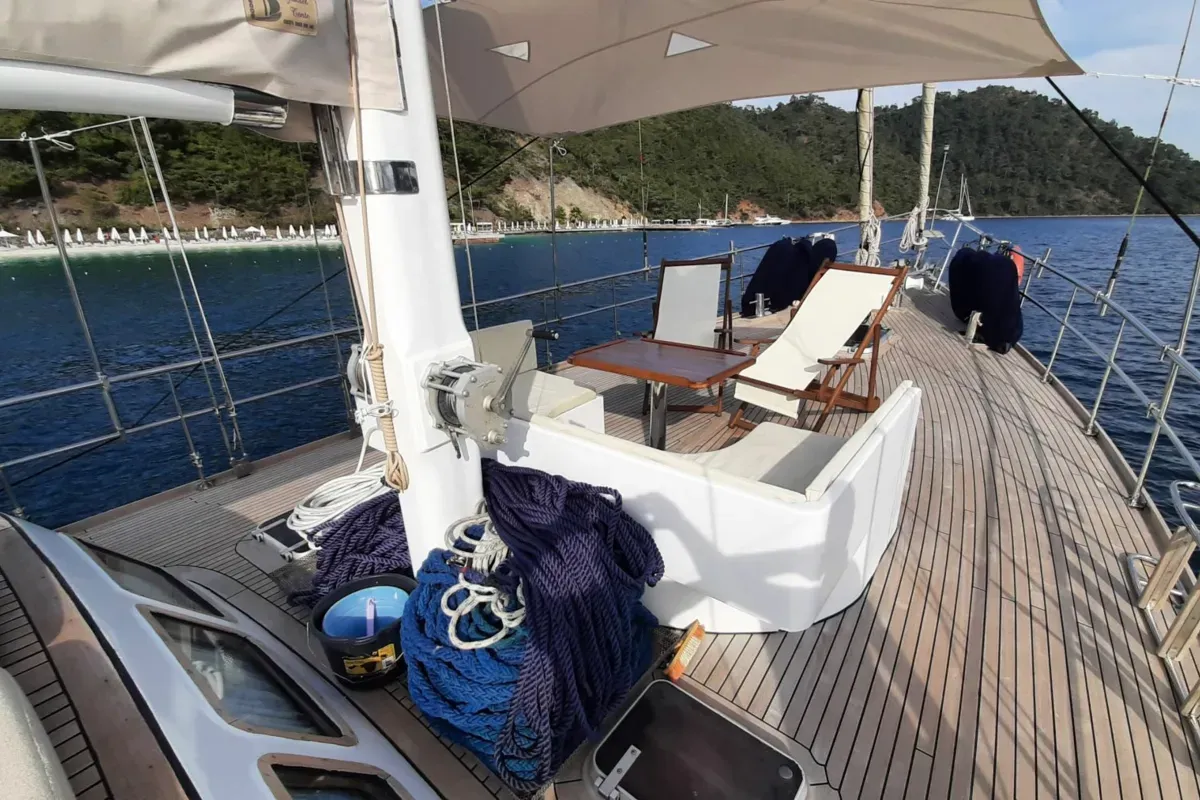 Sina 1 Charter Boat - 5