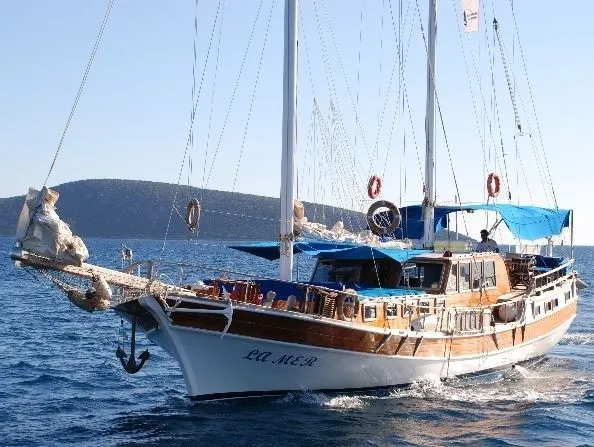 La Mer Charter Boat - 2