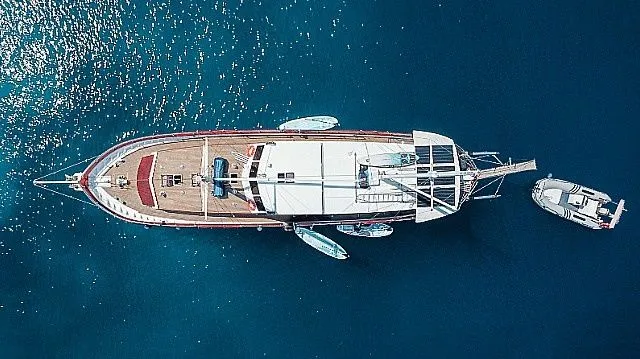 Glaros Charter Boat