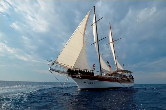 Ali Aga 1 Charter Boat - 4