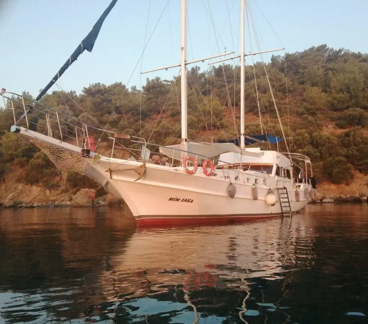 Mim Saka Charter Boat - 1