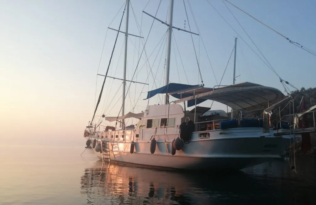 Mim Saka Charter Boat - 2