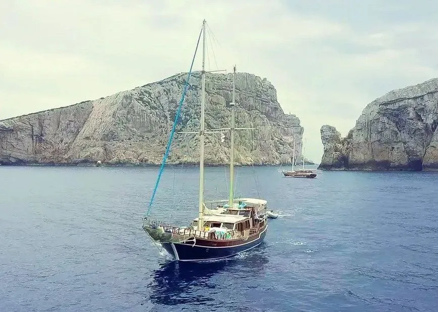 Alissa Charter Boat