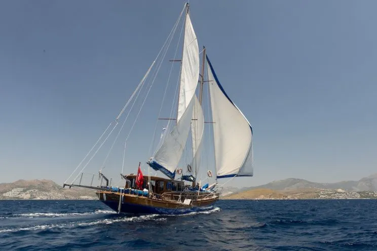 Musandira 2 Charter Boat - 5